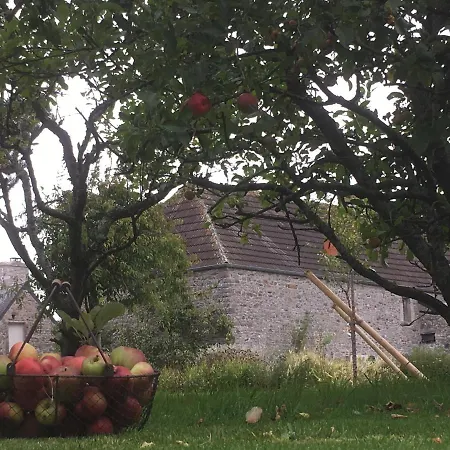 A La Ferme De Germain Bed & Breakfast 3*